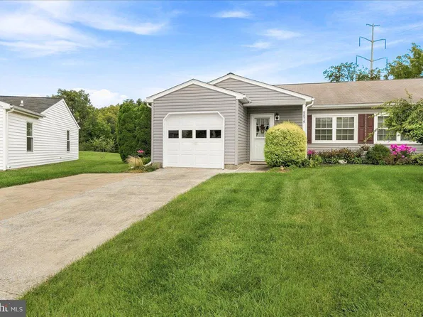 6879 Snowberry Ct, Frederick, MD 21703