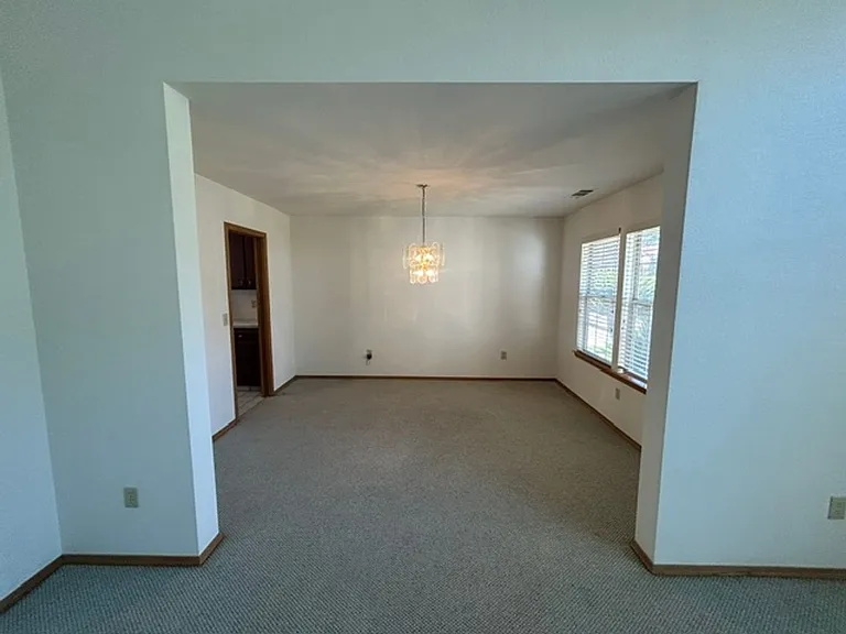5730 W Laura Ct — Photo 12