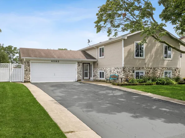 4093 Bayside Dr, Hanover Park, IL 60133