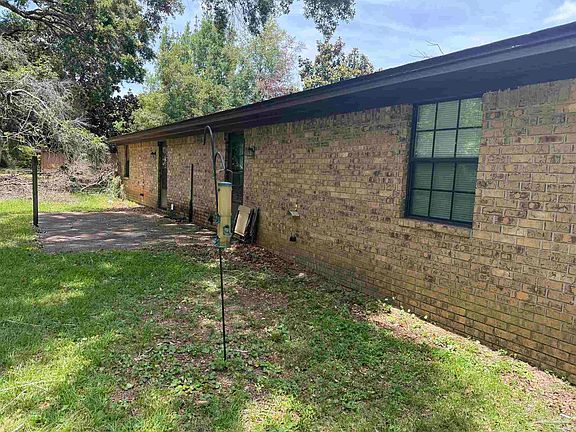 3rd image of 1469 E Johnson Ave #1467