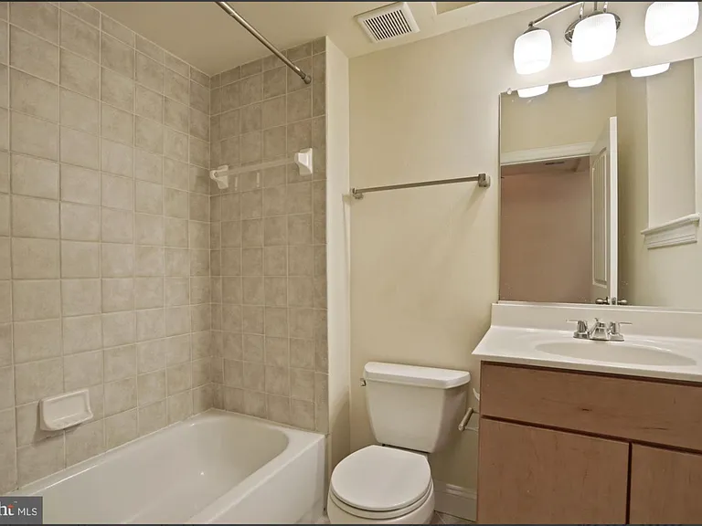 660 Morton Pl NE #2 — Photo 13