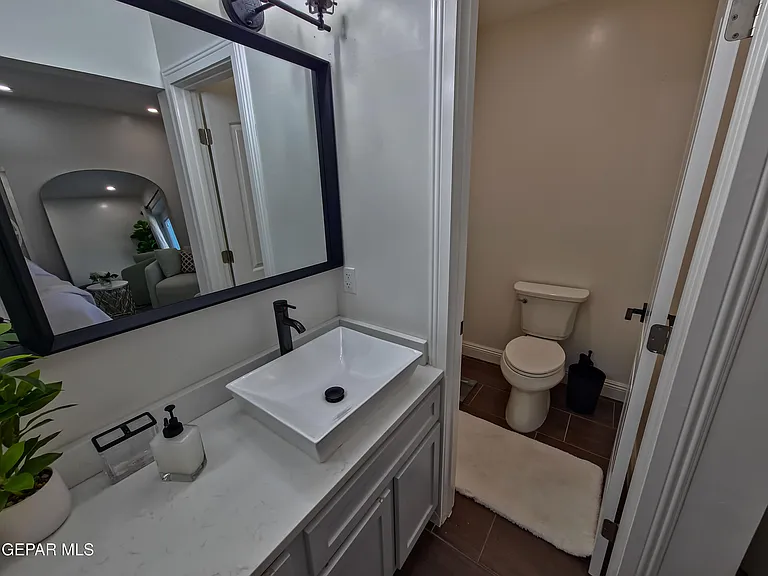 7321 Cuba Dr — Photo 32
