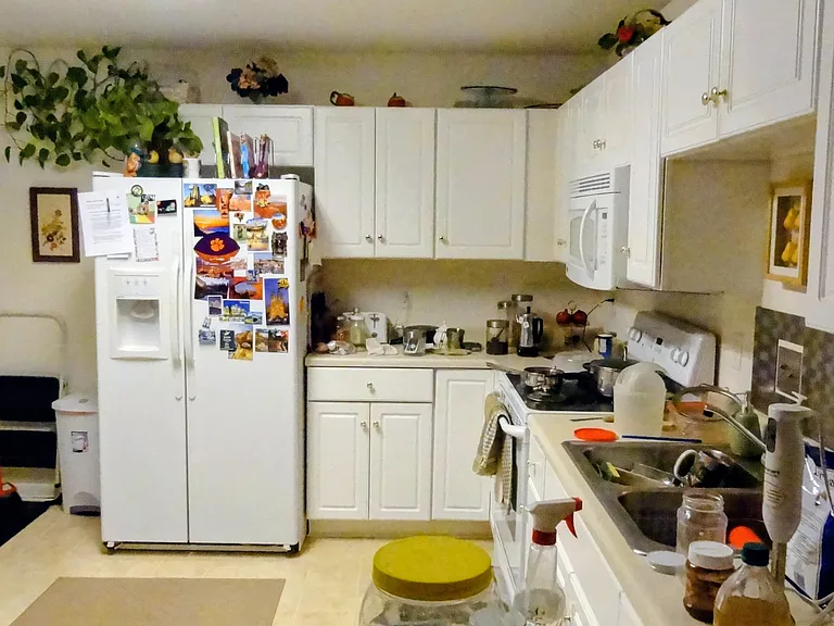 303 Berkeley Dr — Photo 4