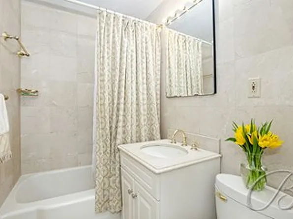 415 East 52nd Street image 1 of 6