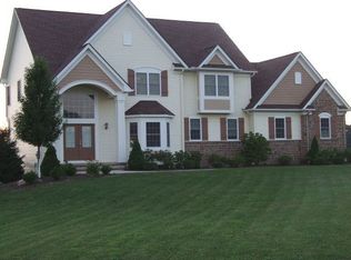 12150 Arborwood Way, Chardon, OH 44024