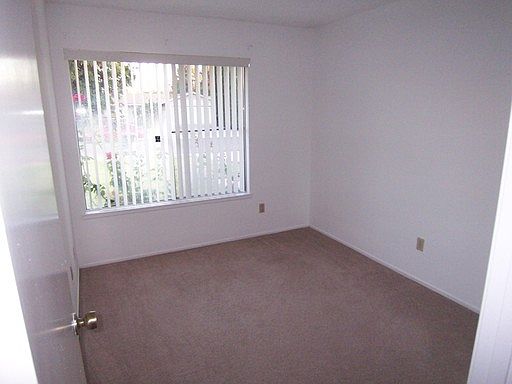 5th image of 25848 Juniper St