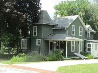 216 E Lincoln St, Mount Carroll, IL 61053