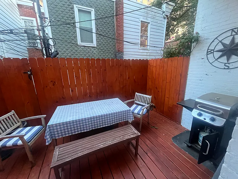 2620 Folsom St — Photo 4