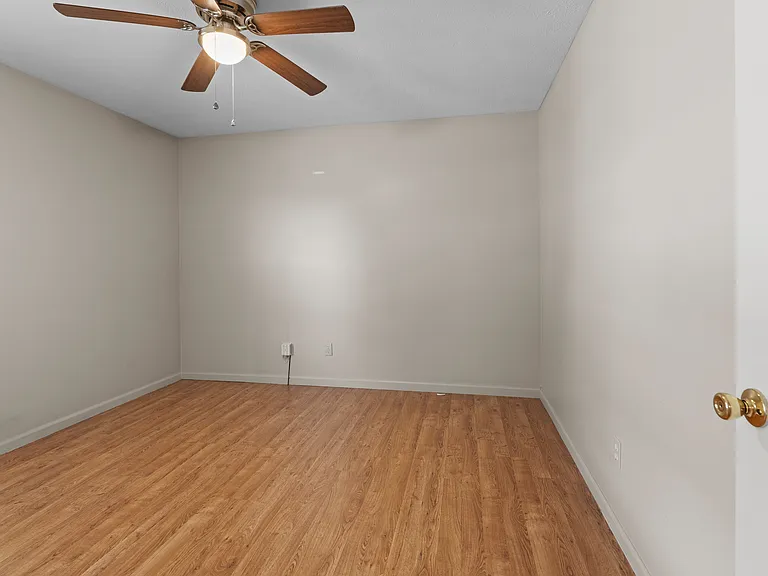 2822 Airwood Dr — Photo 16