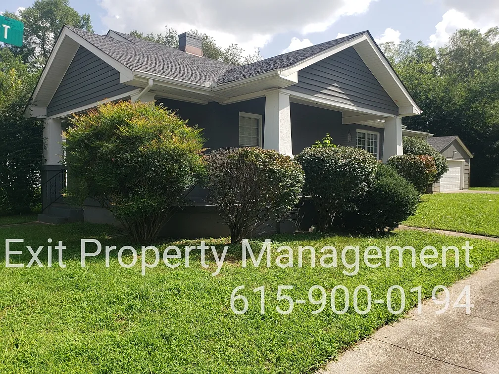 223 Richardson Avenue - 1 — Photo 4