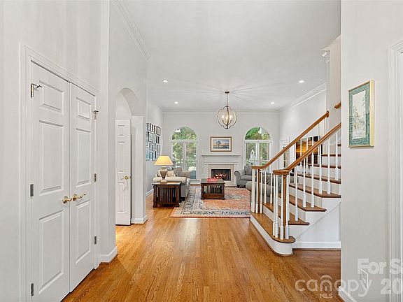 3rd image of 6424 Creola Rd