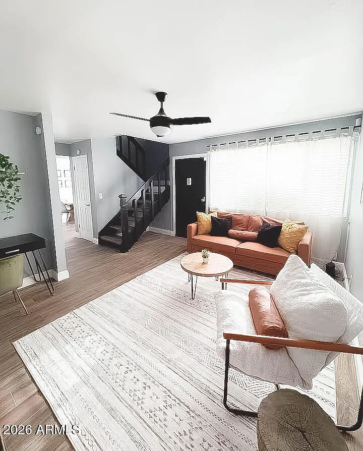 2 bed, 1.5 bath, 1023 sqft, $2,000 — Photo 1