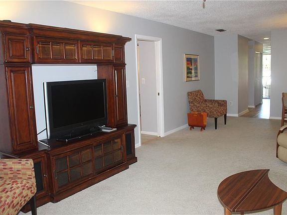 5th image of 1601 43rd St N APT 233
