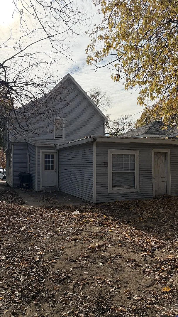 921 Vine Street — Photo 3