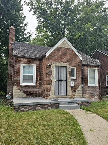 9273 Bedford St Photo 1