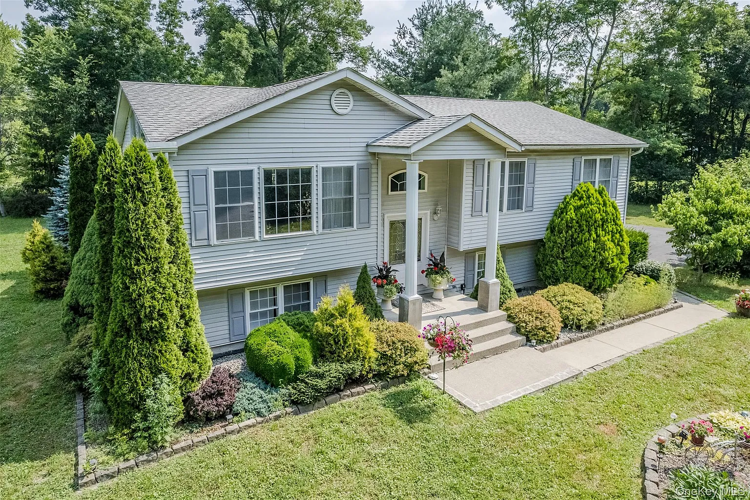 300 Mountain Lodge Road photo 1