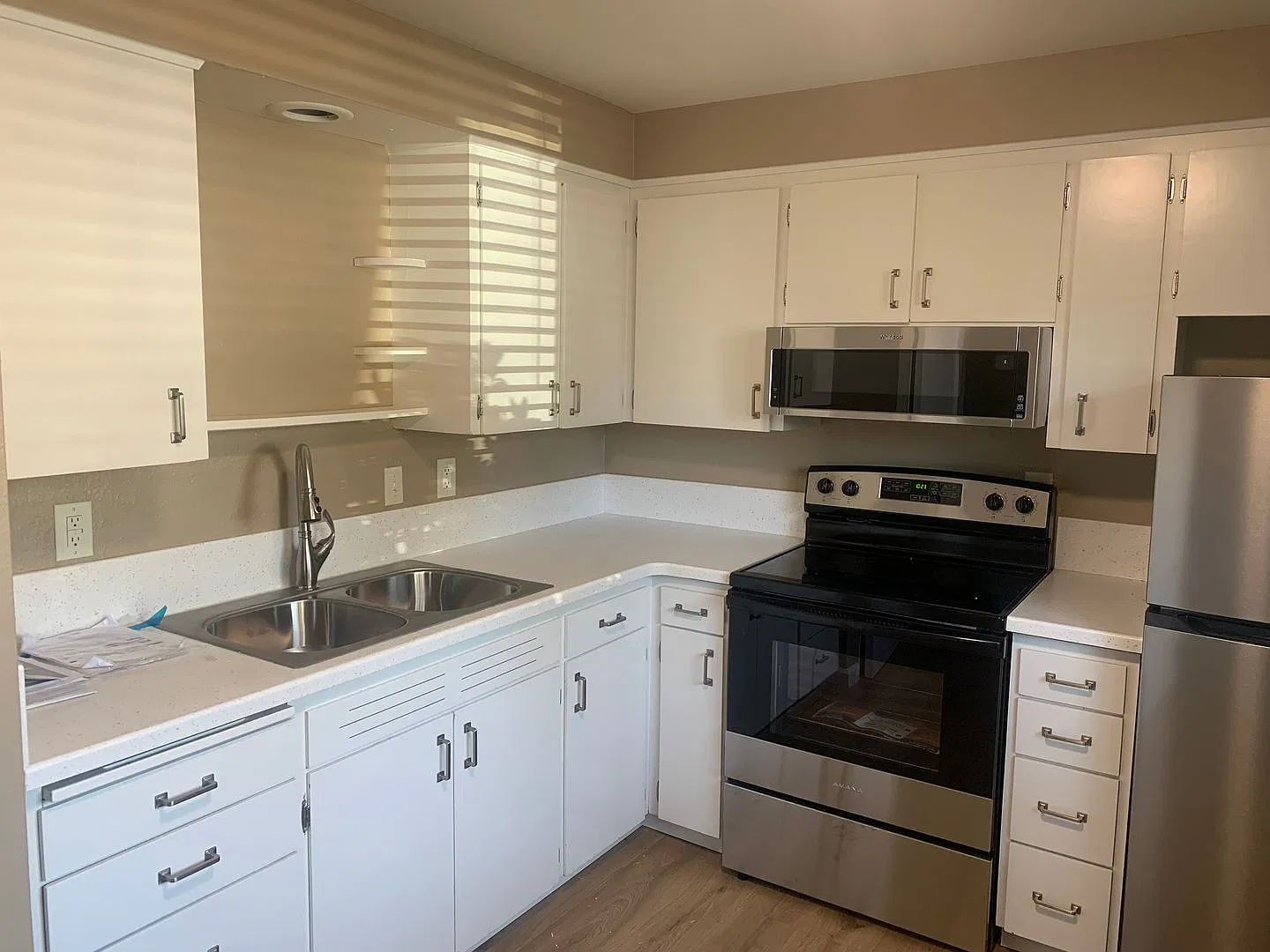 Charming Two-Bedroom Home Near Ida Bell Jones Park — Photo 3