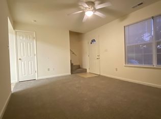 422 Hollywood Dr, Rossville, GA 30741
