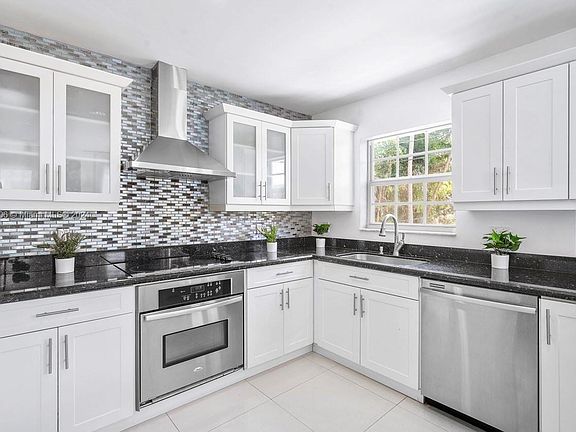 5th image of 14011 Lake Candlewood Ct