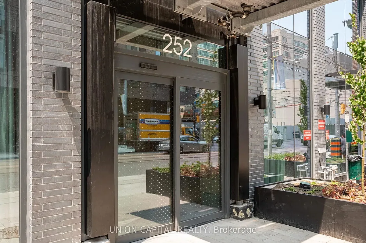 Building Photo - 252 Church St #1110