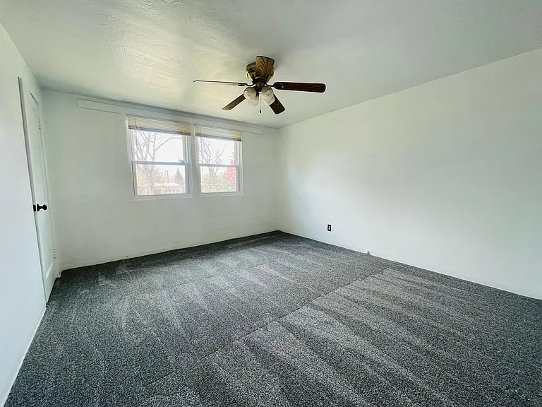 2443 Paseo Rd — Photo 23