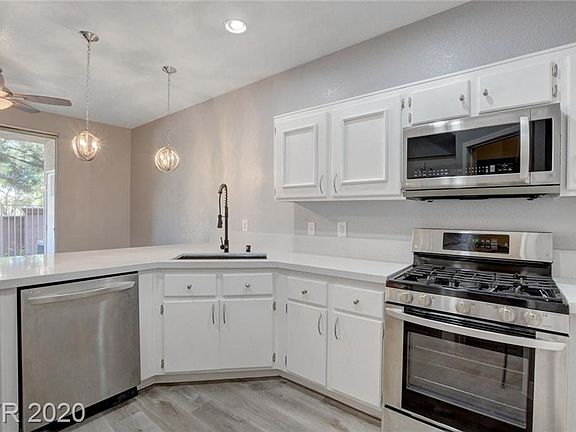 2nd image of 251 S Green Valley Pkwy Unit 1913