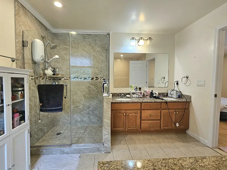 183 Tenafly Rd — Photo 4