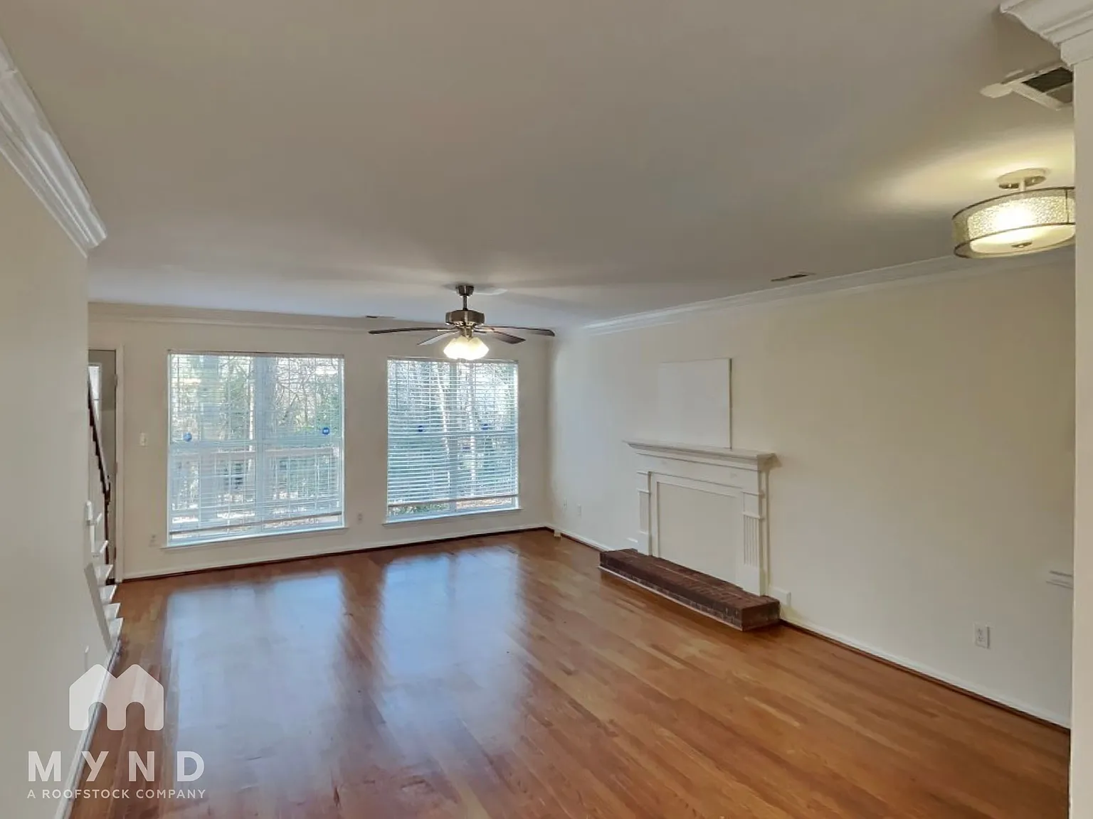 4 bed, 2.5 bath, 1974 sqft, $2,235 — Photo 4