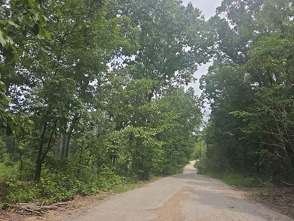 5th image of 848 White Rd