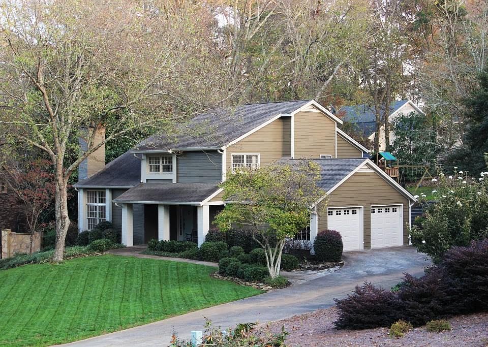 1st image of 341 Somerset Ln SE