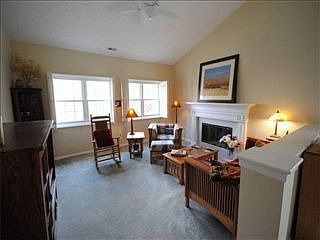 4th image of 558 Piedmont Dr