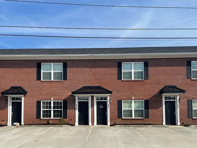 272 Trunk St NE #272 — Photo 1