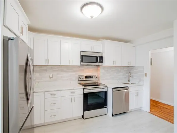 180 72nd St APT 313, Brooklyn, NY 11209