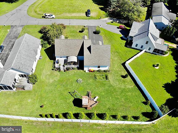 4th image of 34122 Mulberry Ln