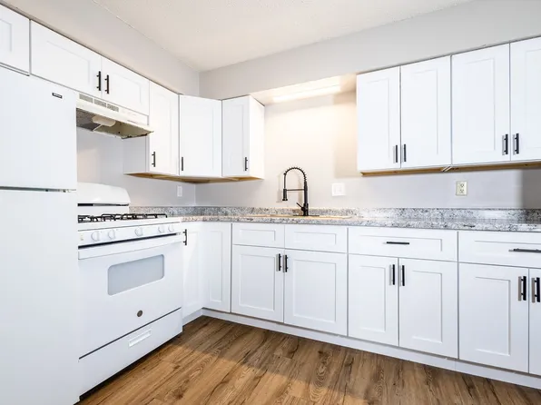 46th Street Apartments, 640 N 46th St APT 8, Omaha, NE 68132