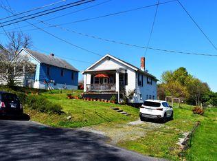 877 Sherwood Ave, Waynesboro, VA 22980