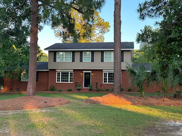 203 Lakeshore Dr, Moultrie, GA 31768