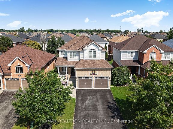 2nd image of 11 Tudor Cres