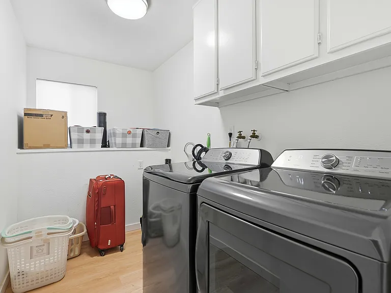 231 Paseo Bernal — Photo 37