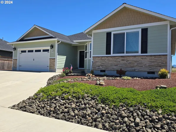 197 Wil Way, Winston, OR 97496