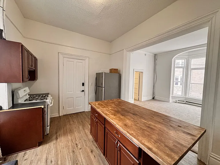 310 Marshall Ave — Photo 7