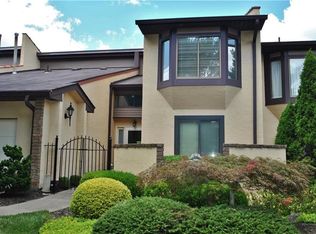 1922 Brookwood Dr, Akron, OH 44313