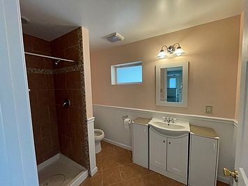 3rd image of 581 Beech Dr #B