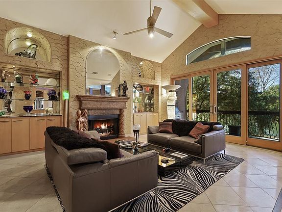 4th image of 3221 University Park Ln