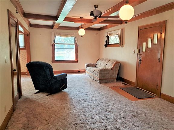 5th image of 606 N 9th St
