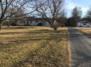 2555 W Rock Springs Rd, Decatur, IL 62521