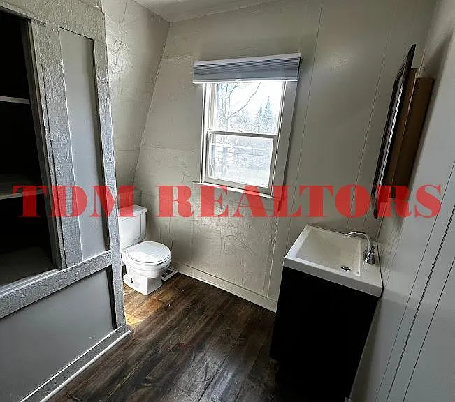 920 Huron St — Photo 13