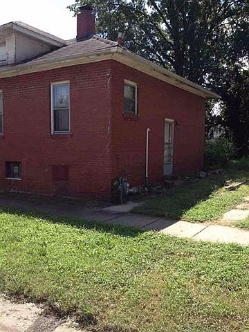 2nd image of 817 E Cherry St