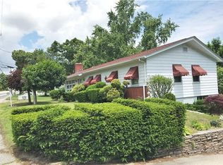 960 Greenwich Ave, Warwick, RI 02886