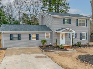 204 Pine Bark Ct, Simpsonville, SC 29680